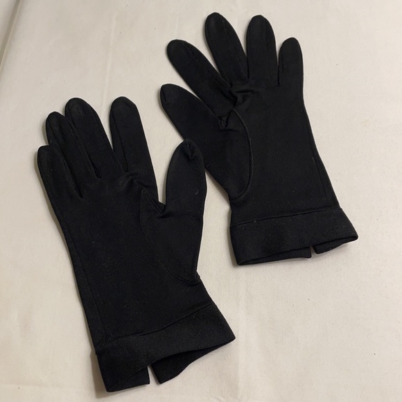 Vintage Black Gloves w/ Button Detail - Picture 2 of 4